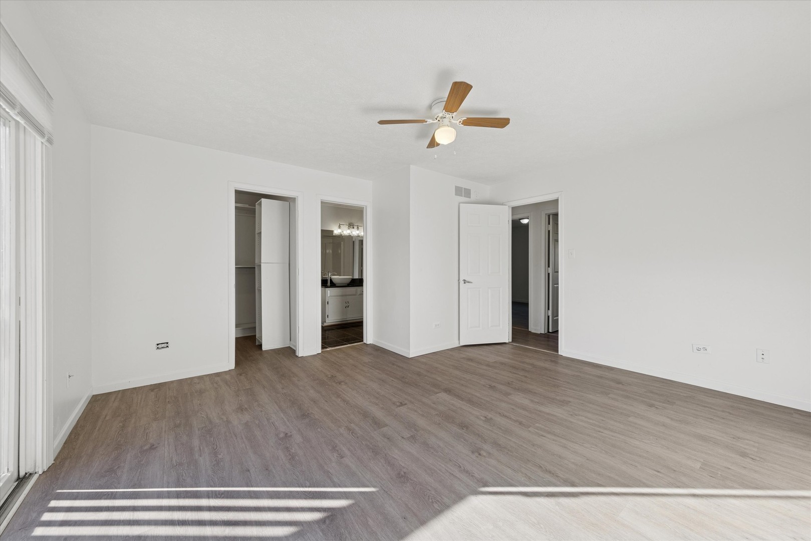 1424 Phoenix Lane, Joliet, IL 60431