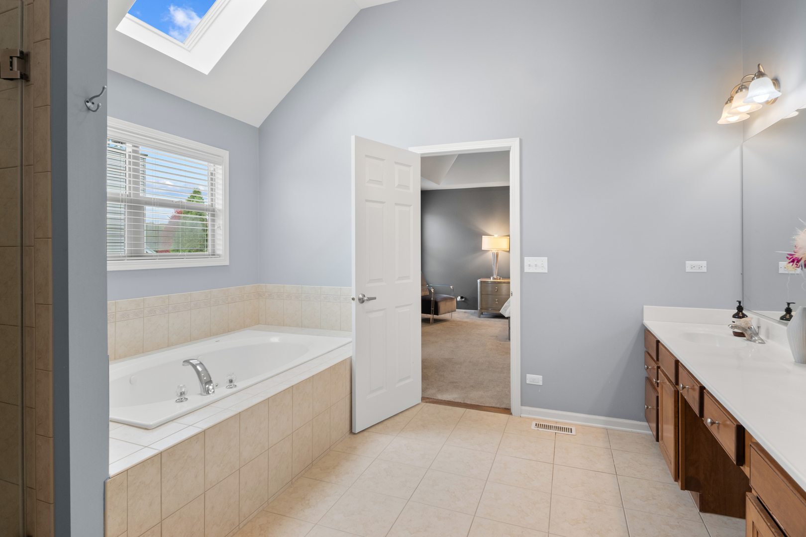 1161 Kate Drive, Yorkville, IL 60560