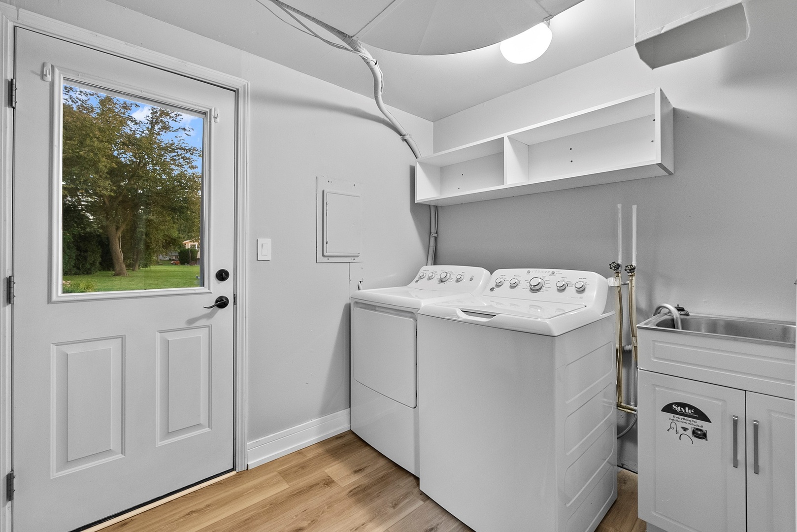 305 Williams Drive, Schaumburg, IL 60193