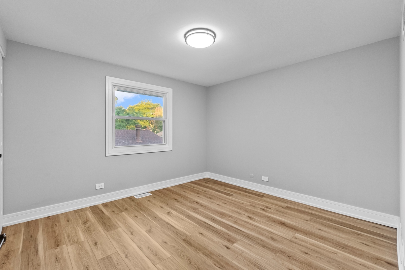 305 Williams Drive, Schaumburg, IL 60193