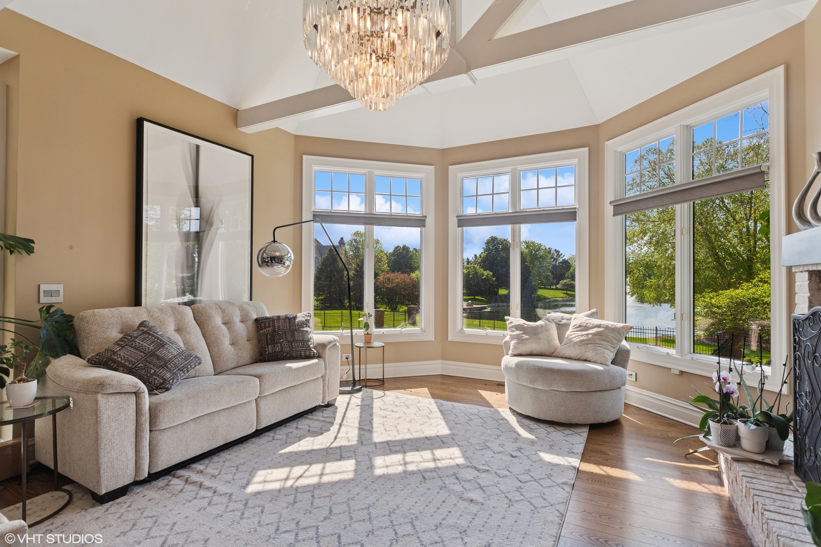 5N195 Dover Hill Road, St. Charles, IL 60175