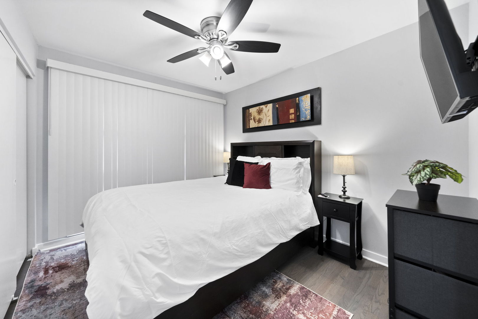 325 W Central Avenue, Lombard, IL 60148