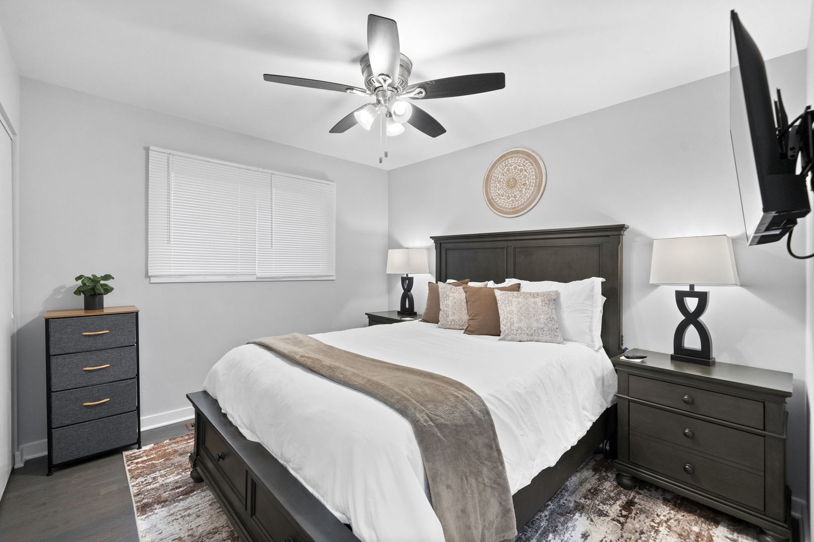 325 W Central Avenue, Lombard, IL 60148