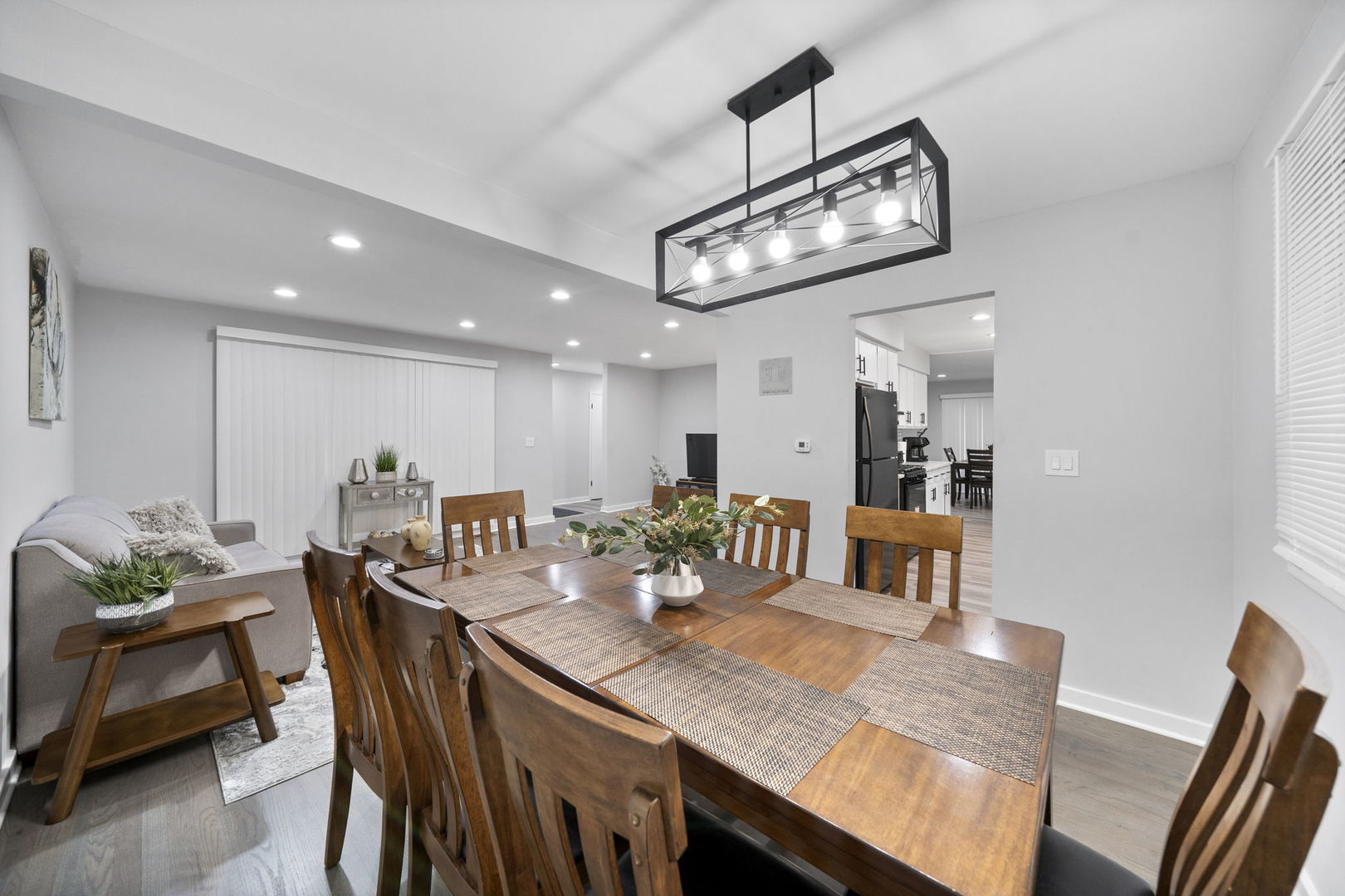 325 W Central Avenue, Lombard, IL 60148