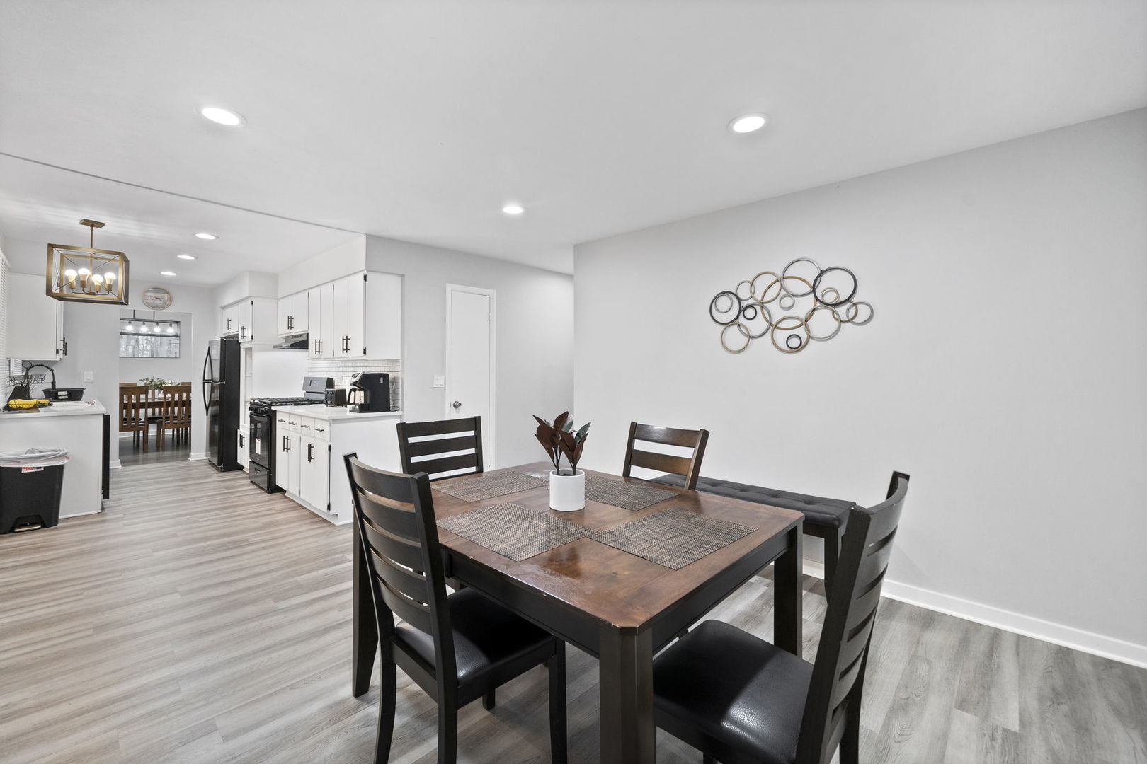 325 W Central Avenue, Lombard, IL 60148