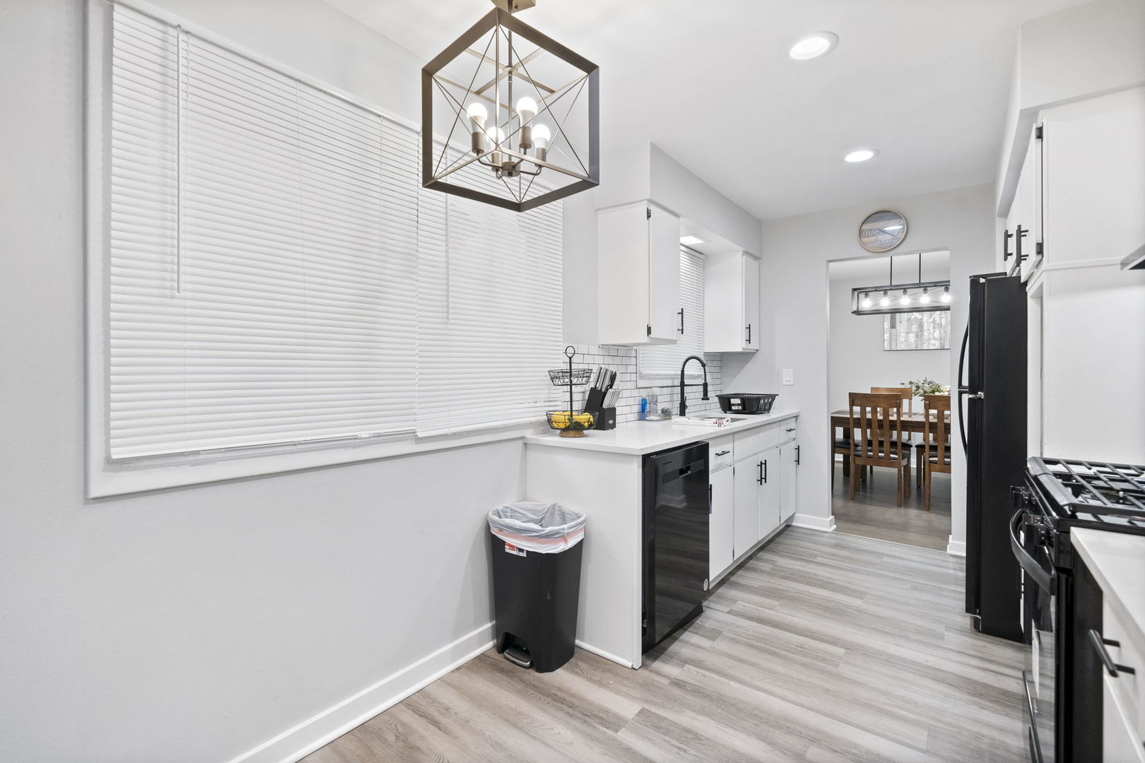 325 W Central Avenue, Lombard, IL 60148