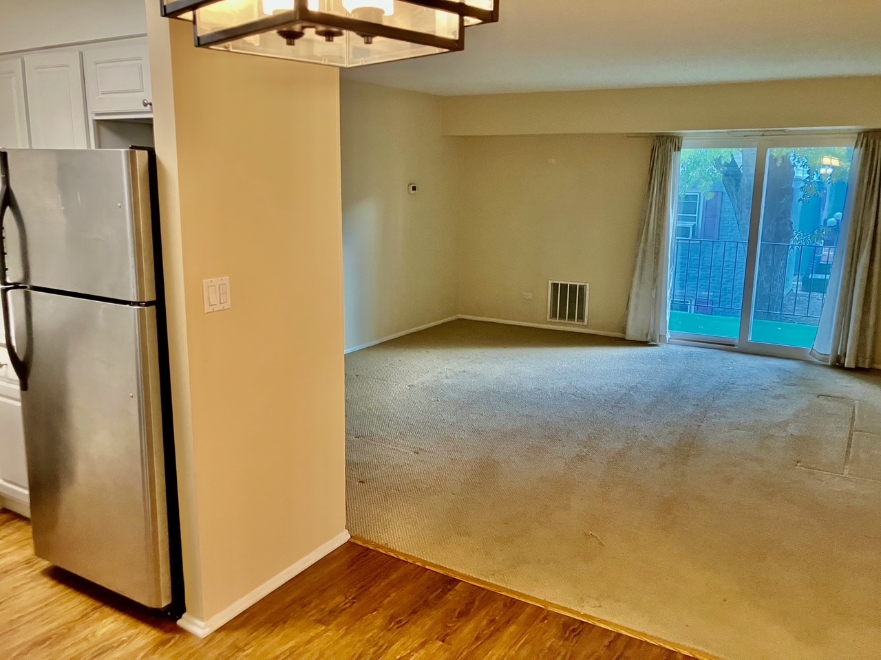 9514 Lawrence Avenue #2204, Schiller Park, IL 60176