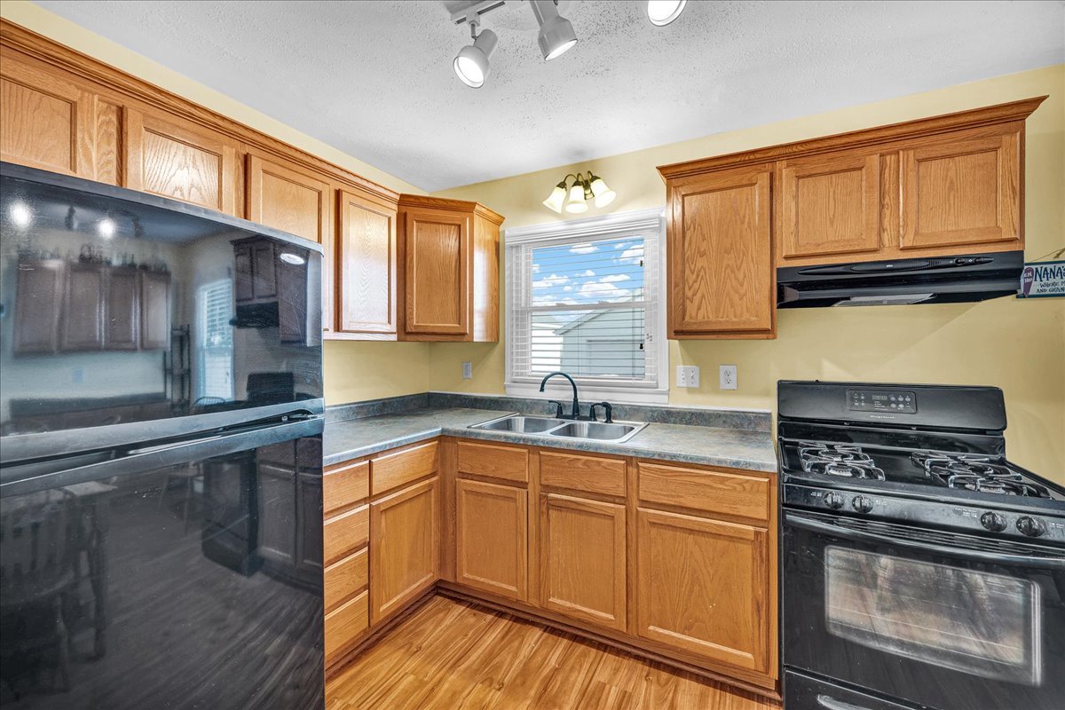 305 N Church Street, Carlock, IL 61725