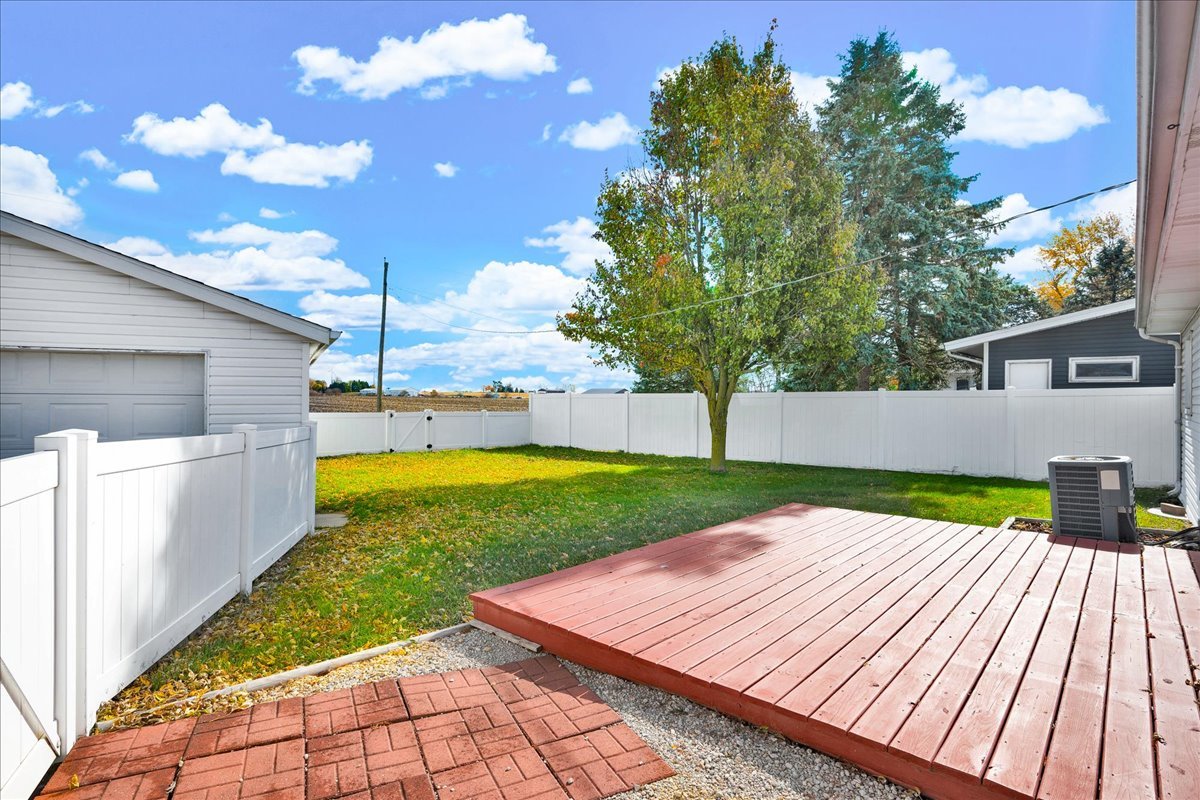 305 N Church Street, Carlock, IL 61725