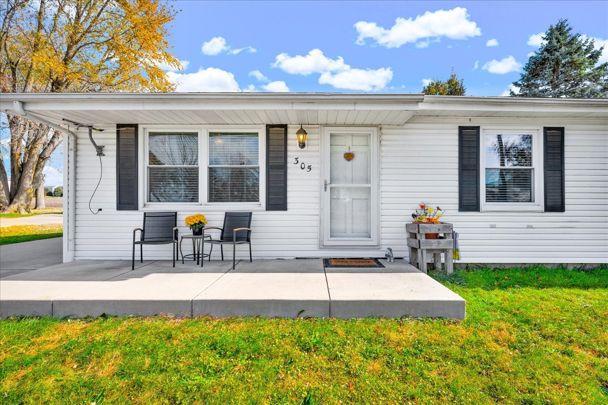 305 N Church Street, Carlock, IL 61725
