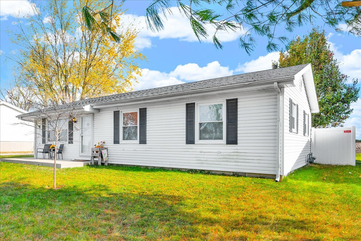 305 N Church Street, Carlock, IL 61725