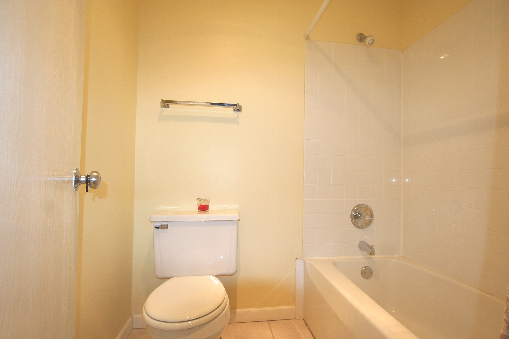 6143 Knollwood Road #106, Willowbrook, IL 60527