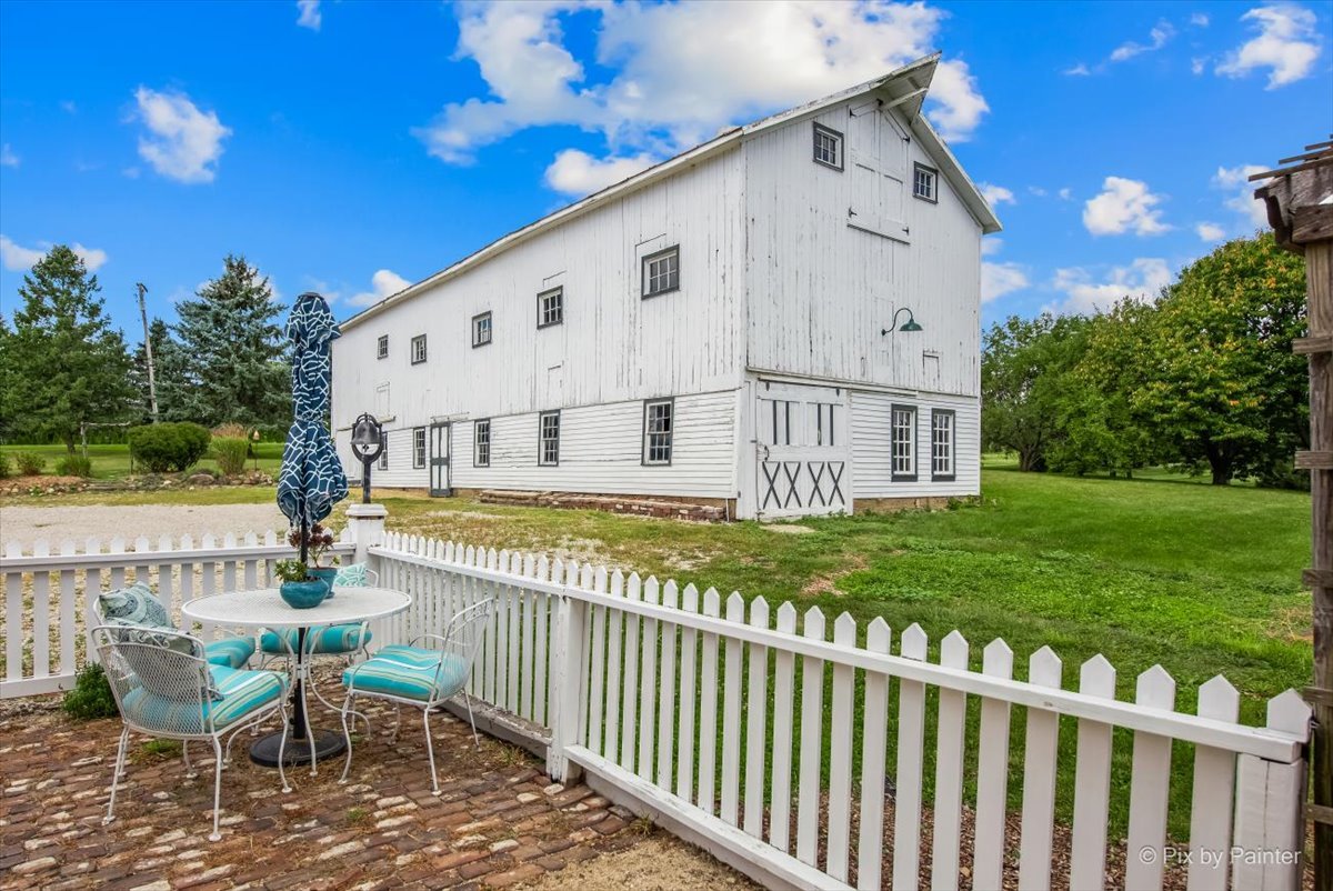 3N369 Lafox Road, St. Charles, IL 60175