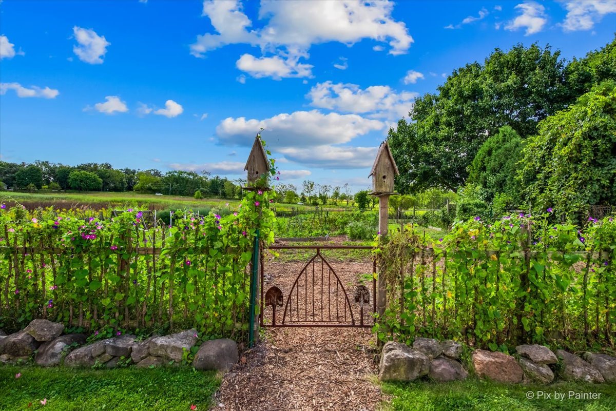 3N369 Lafox Road, St. Charles, IL 60175