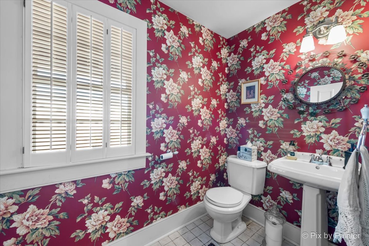 3N369 Lafox Road, St. Charles, IL 60175