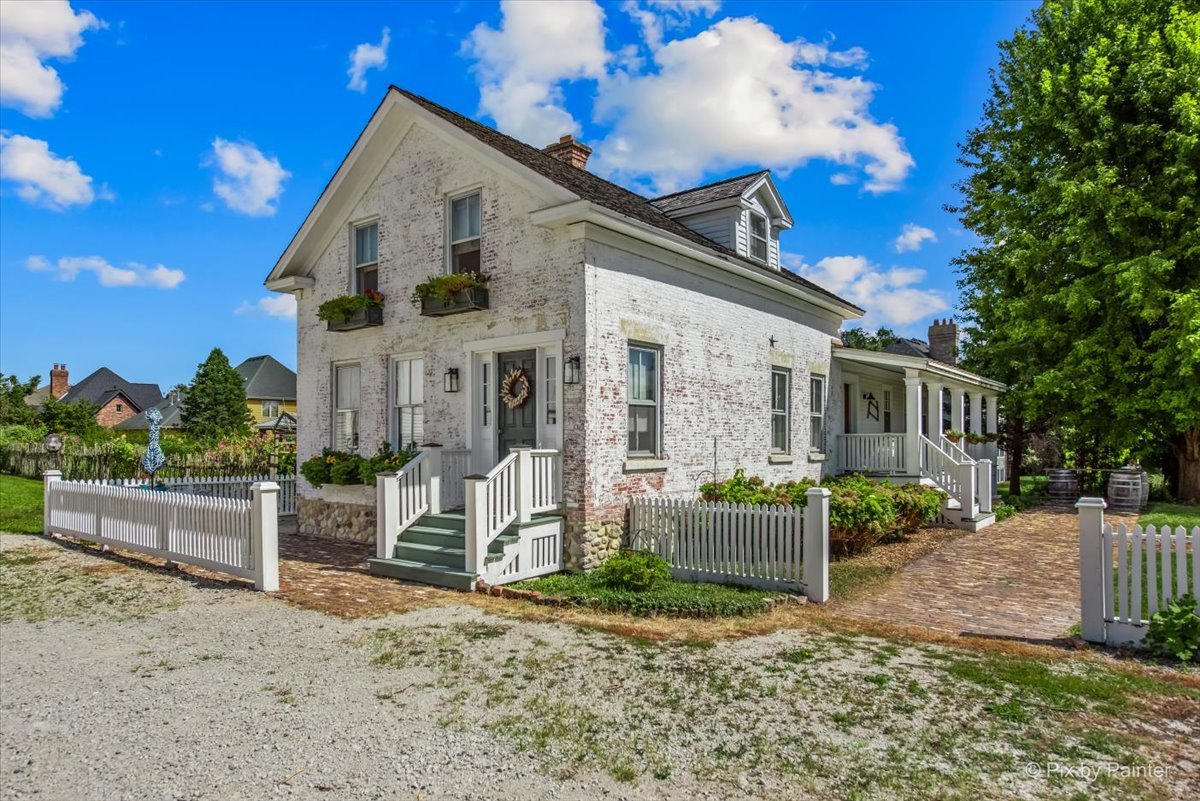 3N369 Lafox Road, St. Charles, IL 60175