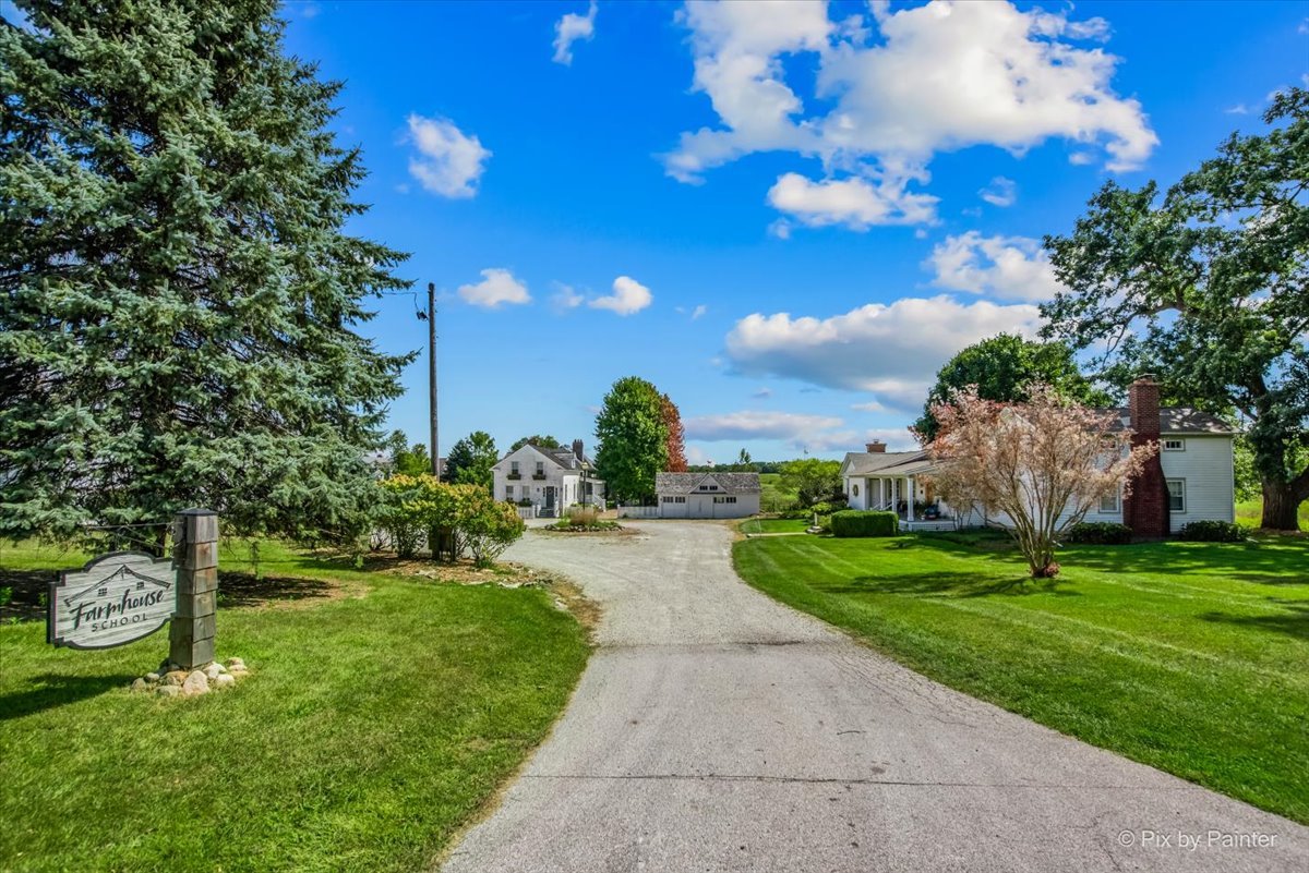 3N369 Lafox Road, St. Charles, IL 60175