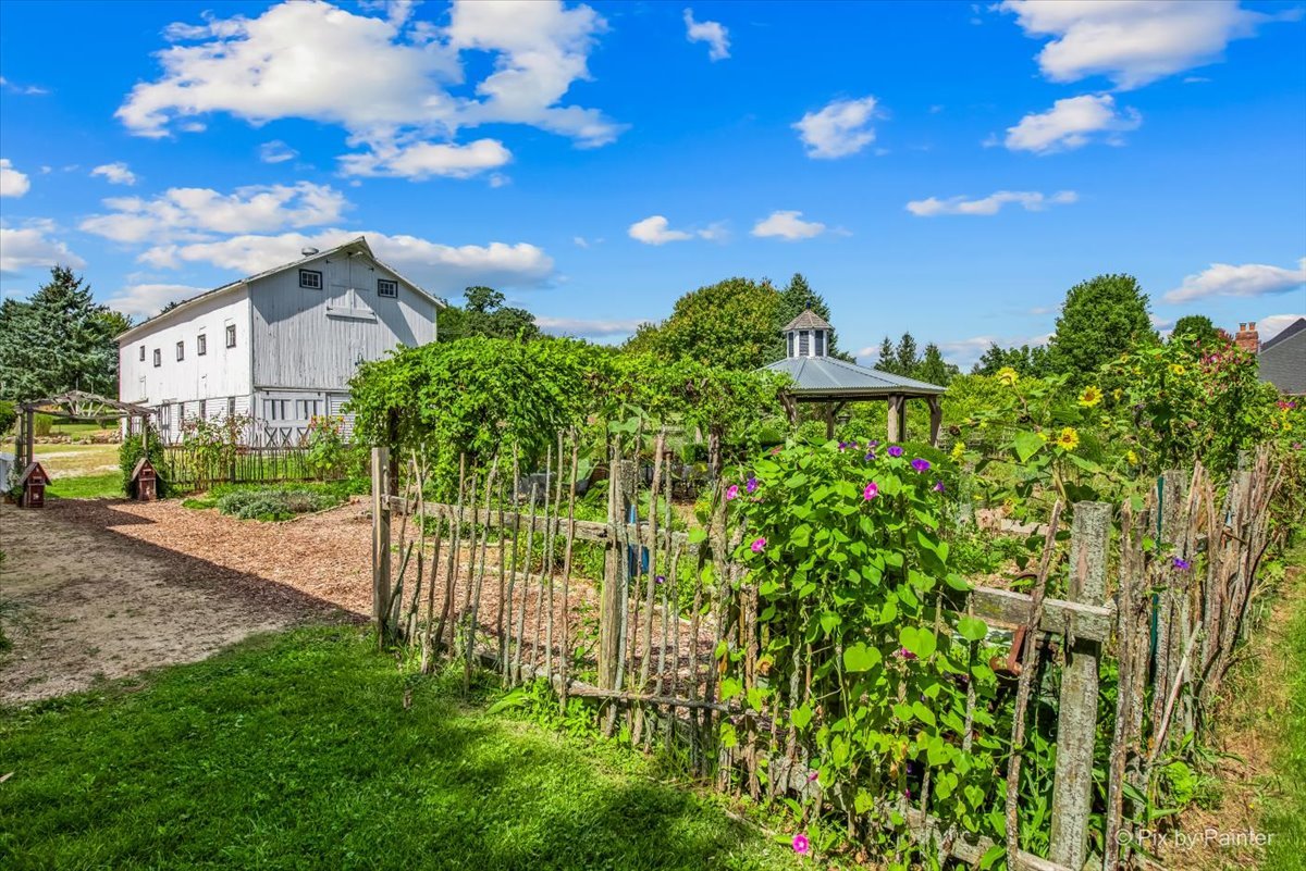 3N369 Lafox Road, St. Charles, IL 60175