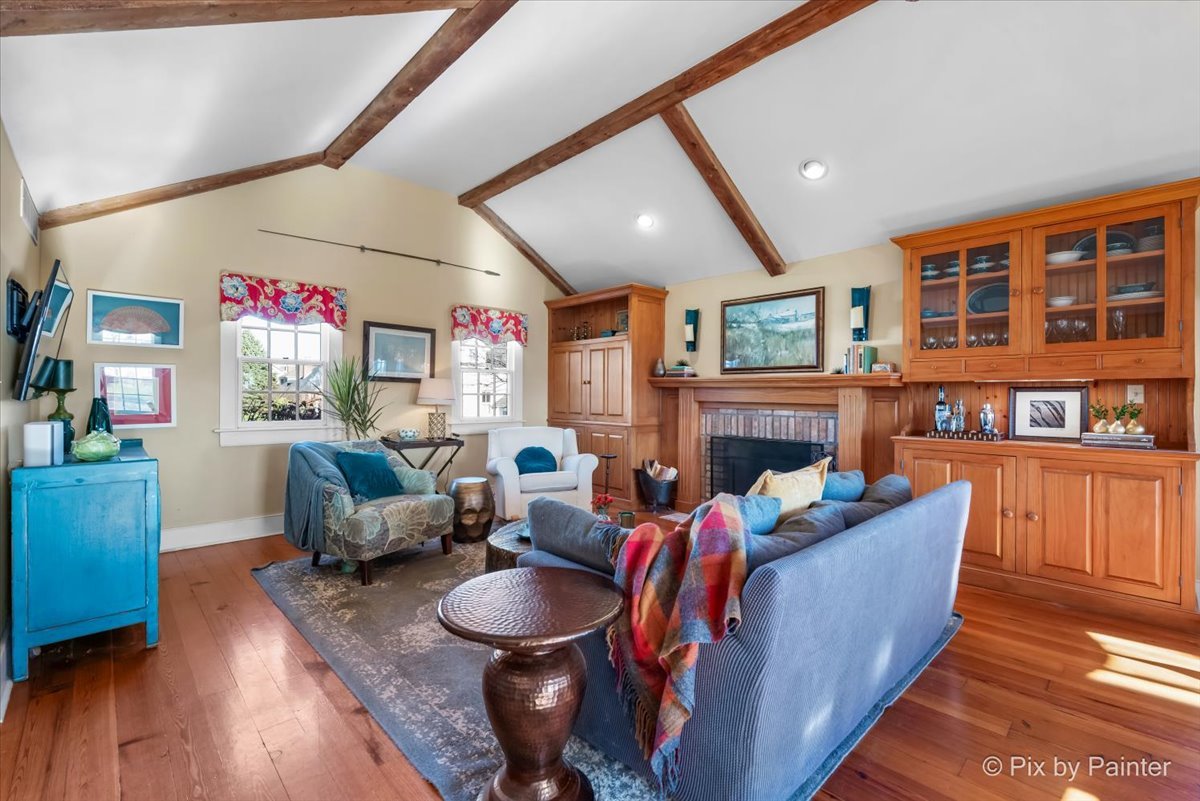 3N369 Lafox Road, St. Charles, IL 60175