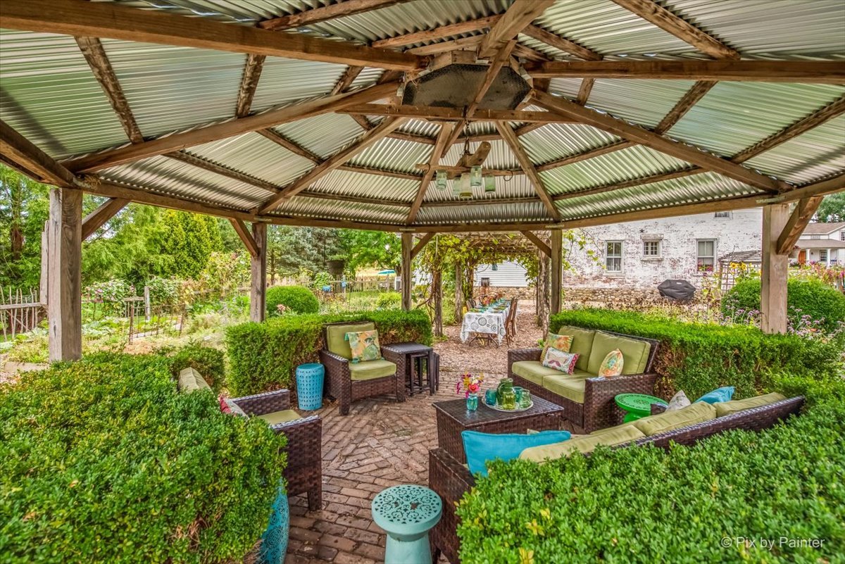 3N369 Lafox Road, St. Charles, IL 60175