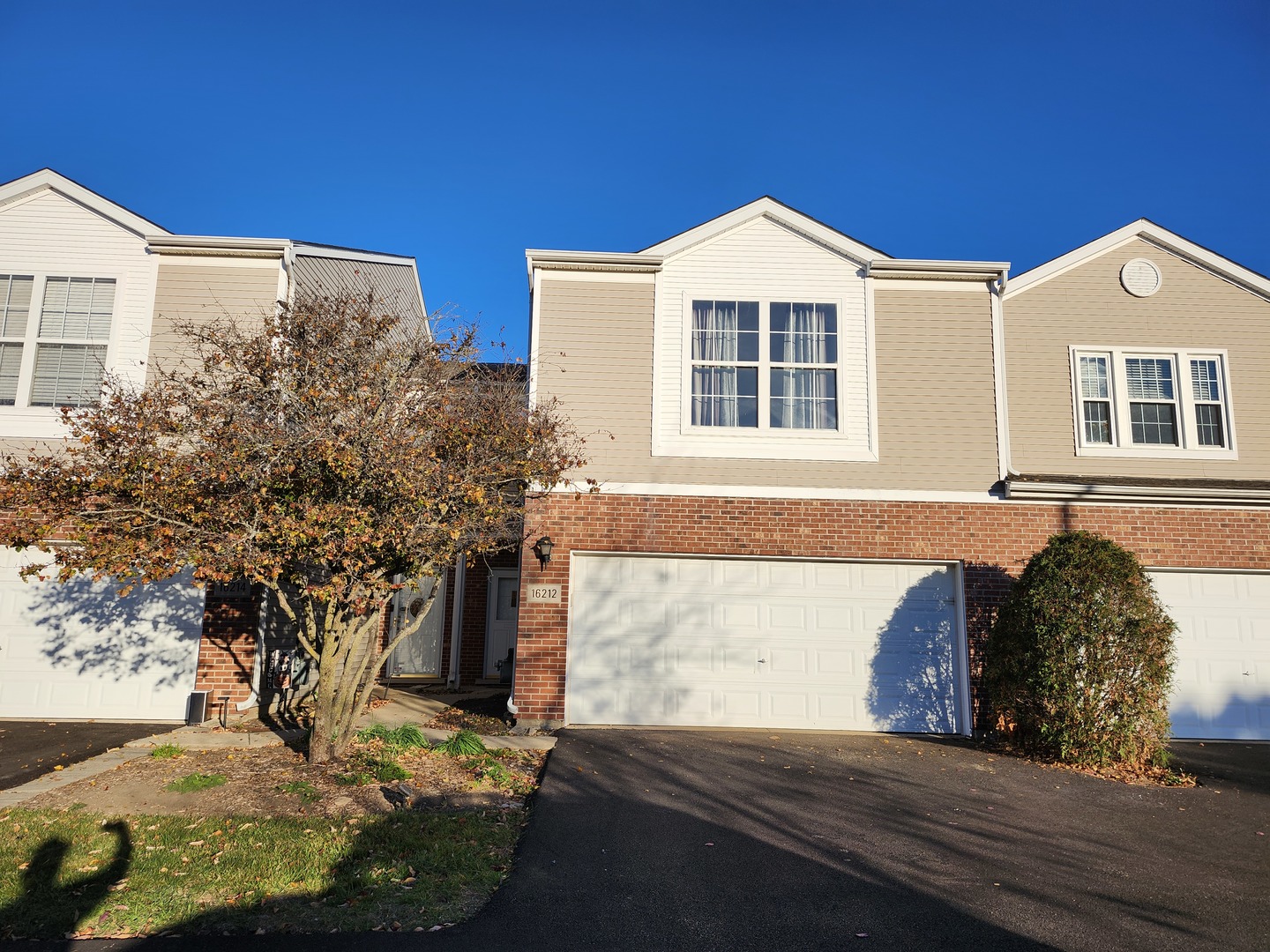 16212 Golfview Drive, Lockport, IL 60441