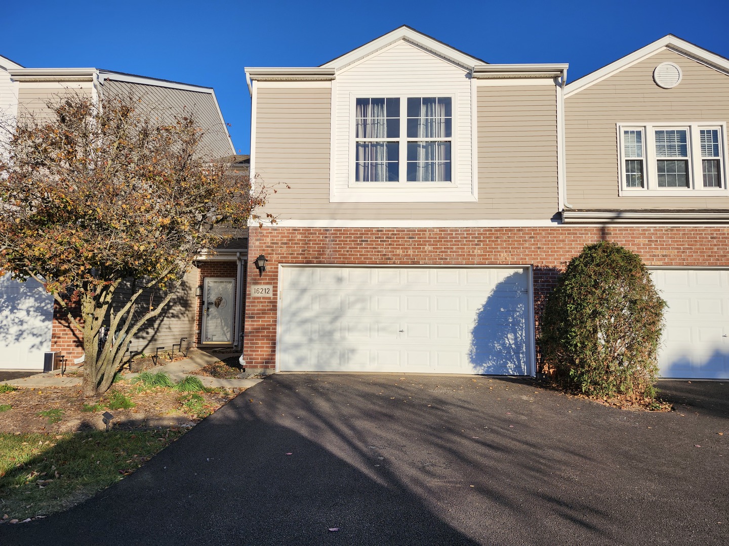 16212 Golfview Drive, Lockport, IL 60441