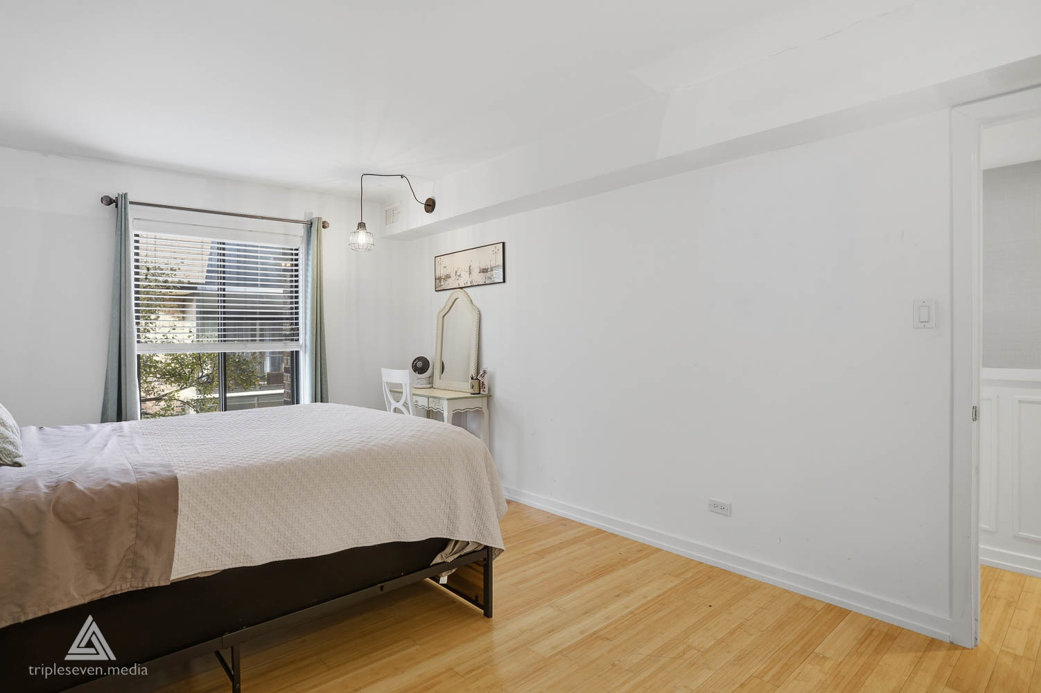 9180 South Road #D, Palos Hills, IL 60465