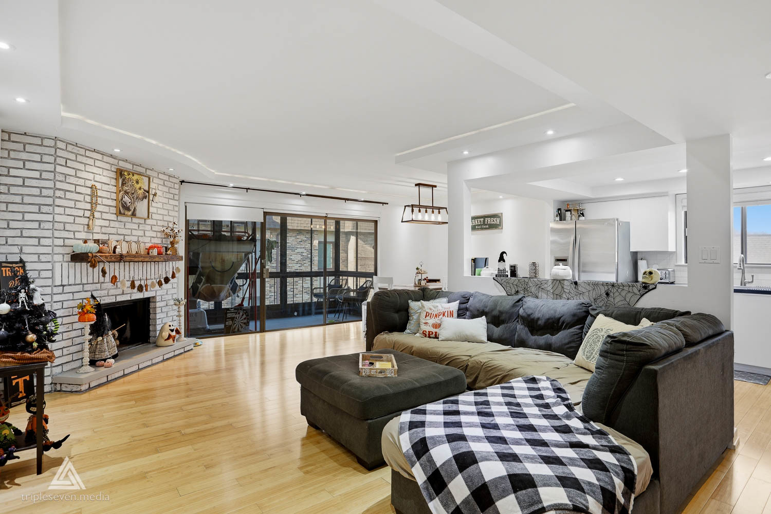 9180 South Road #D, Palos Hills, IL 60465