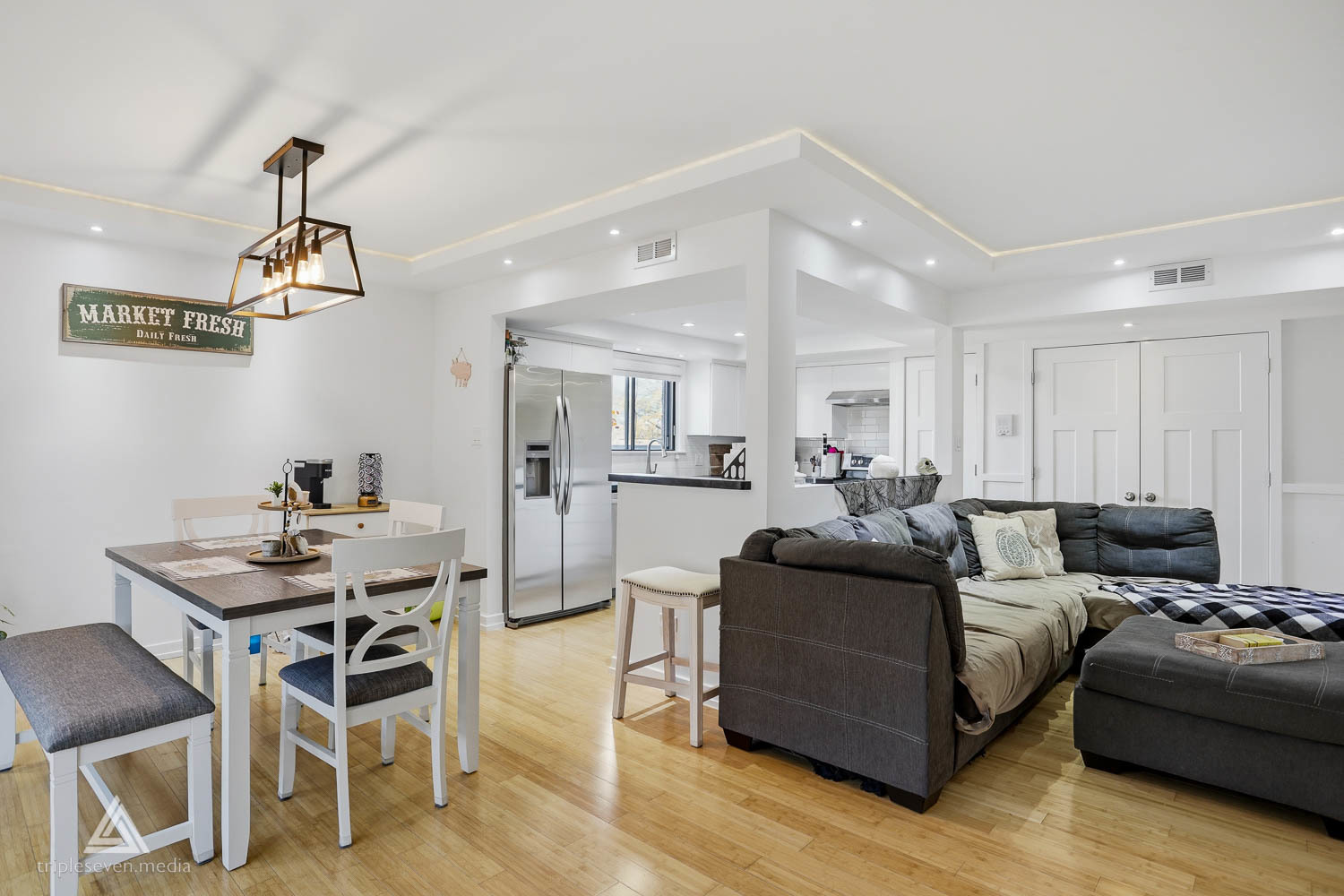 9180 South Road #D, Palos Hills, IL 60465