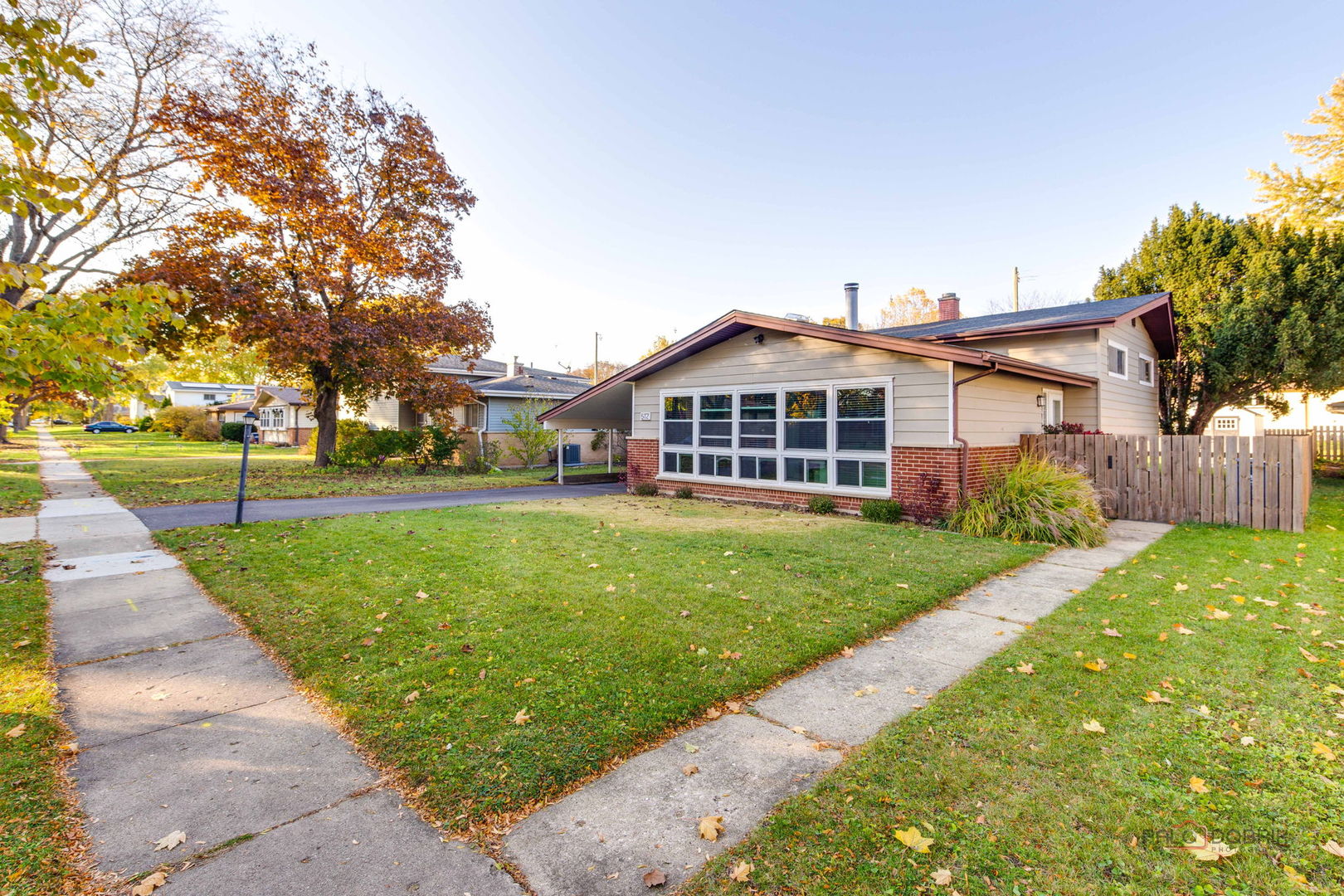 512 Lisa Road, West Dundee, IL 60118