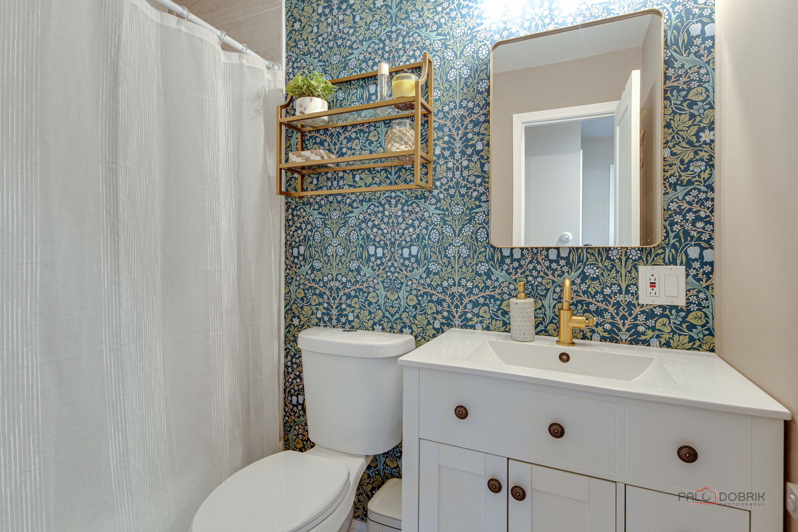 512 Lisa Road, West Dundee, IL 60118