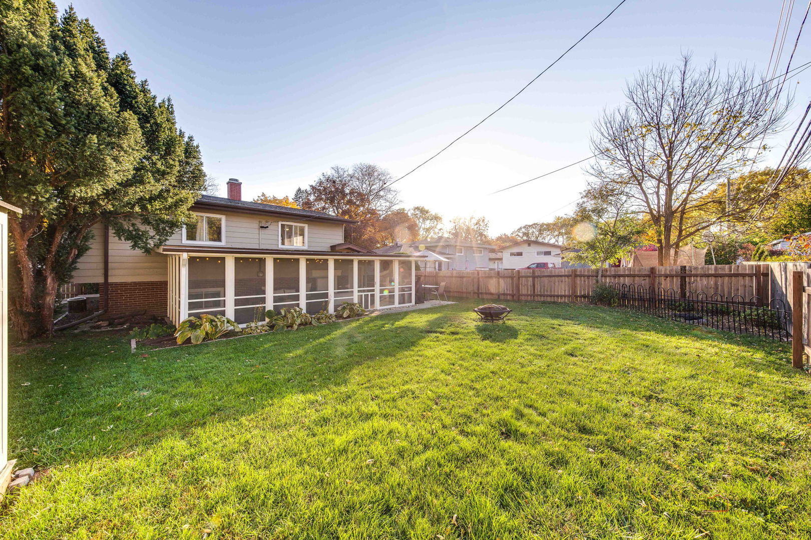 512 Lisa Road, West Dundee, IL 60118