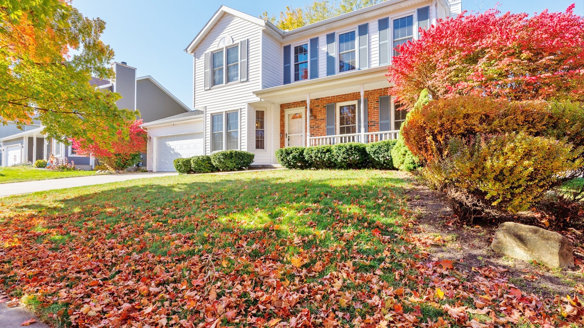 1206 Chatham Lane, Bloomington, IL 61704