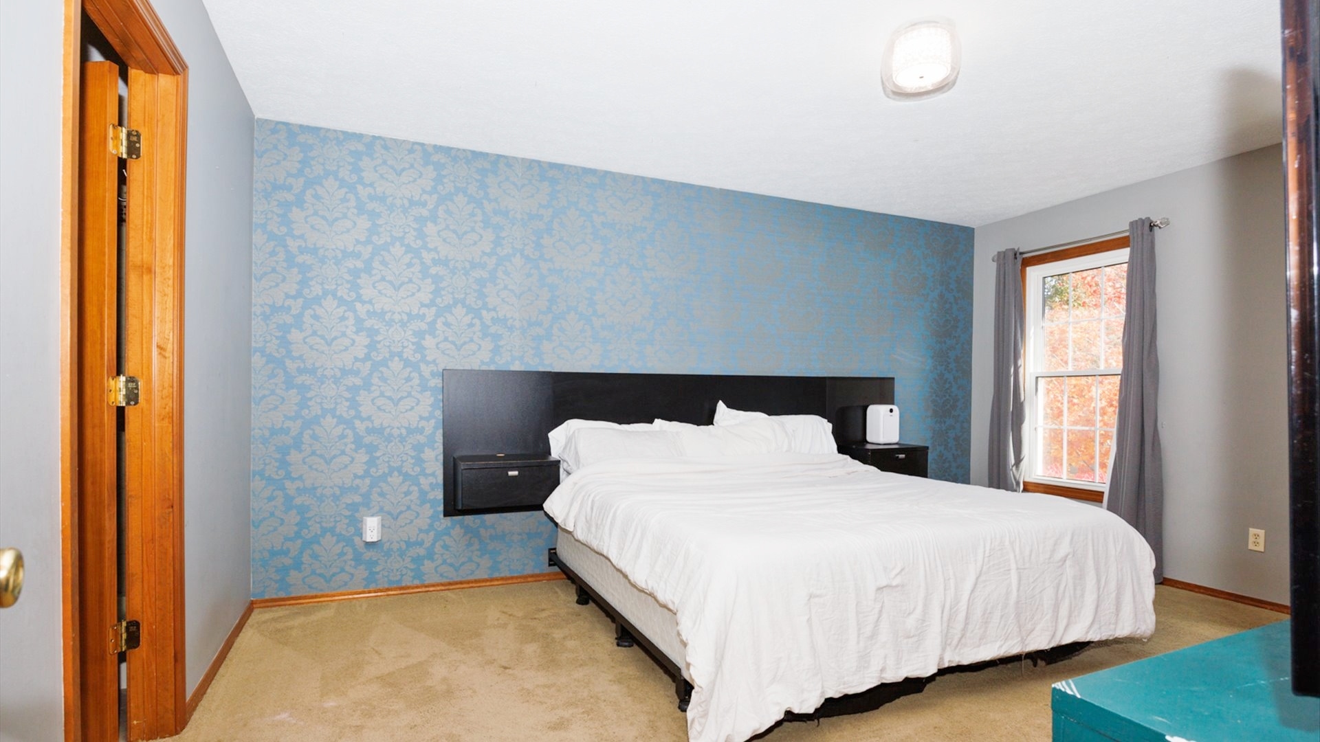 1206 Chatham Lane, Bloomington, IL 61704