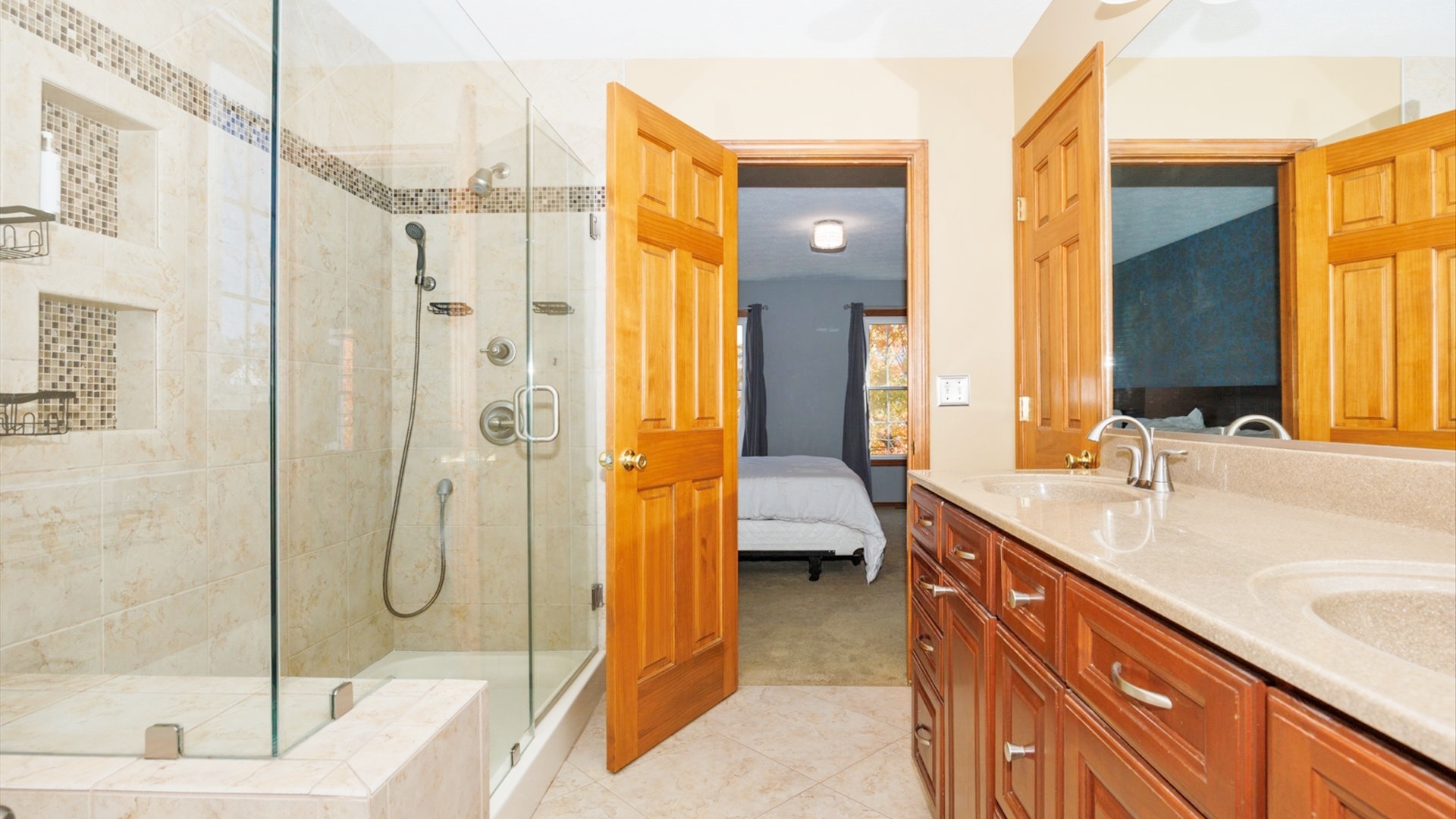 1206 Chatham Lane, Bloomington, IL 61704