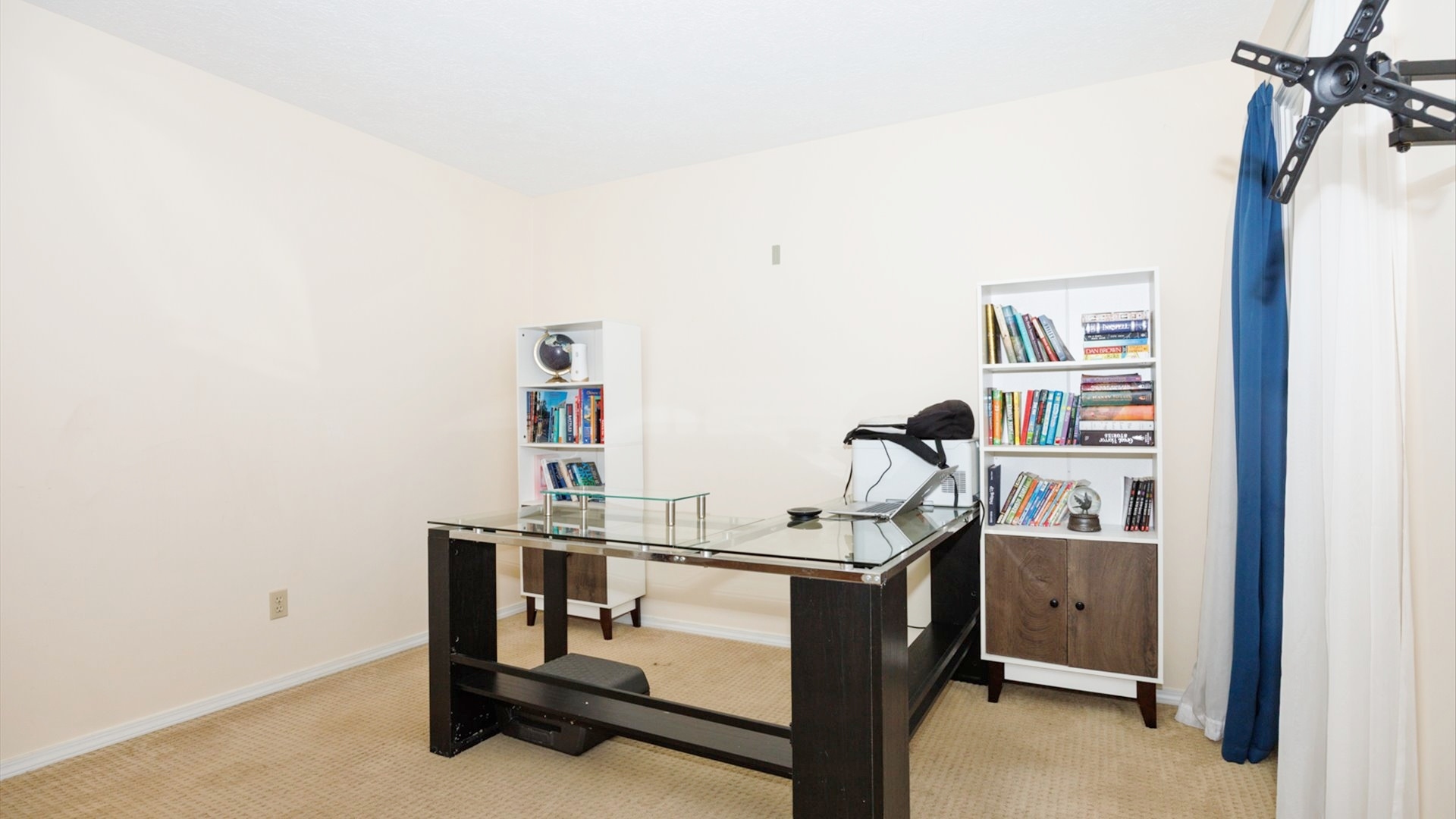 1206 Chatham Lane, Bloomington, IL 61704