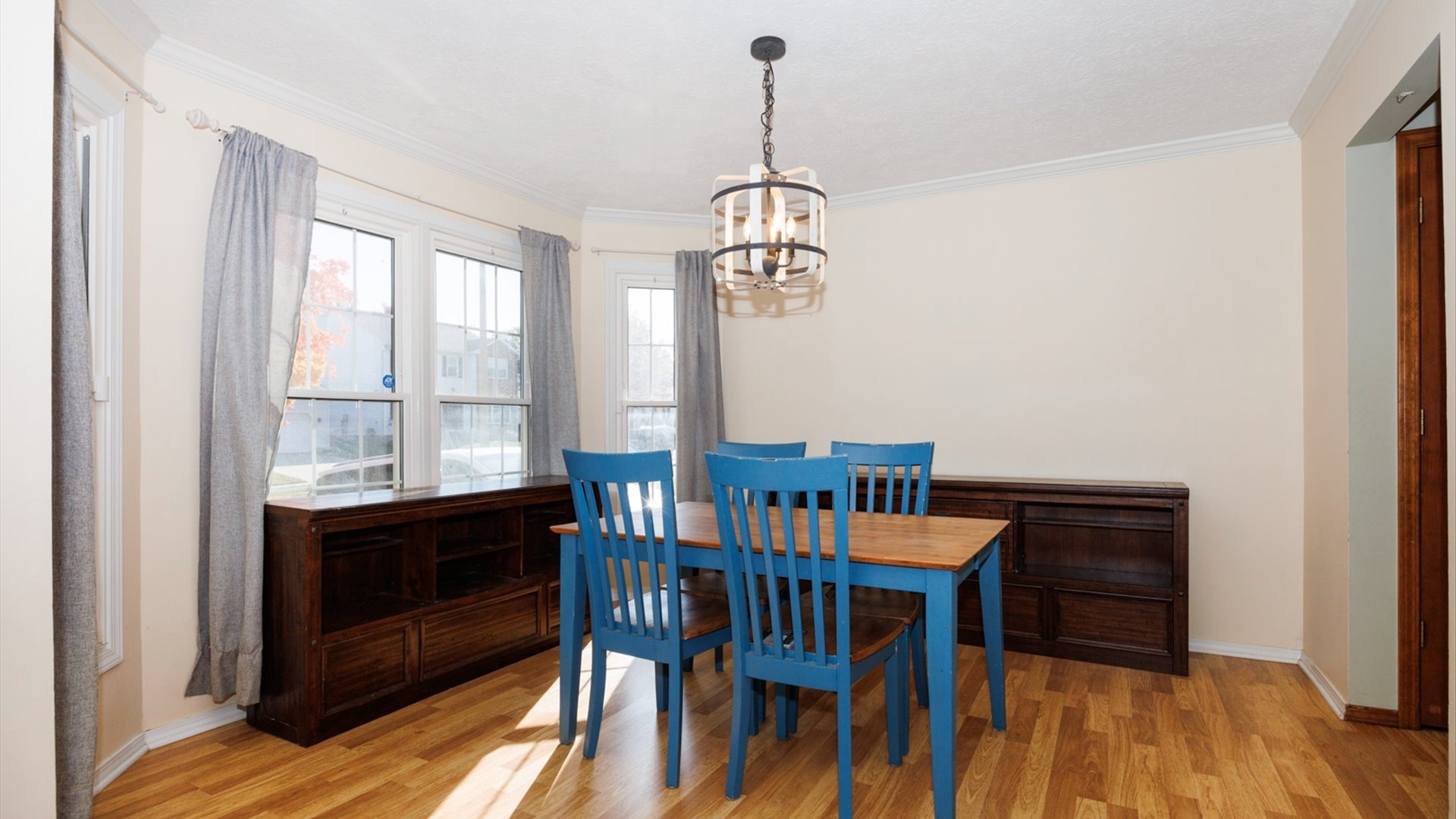 1206 Chatham Lane, Bloomington, IL 61704