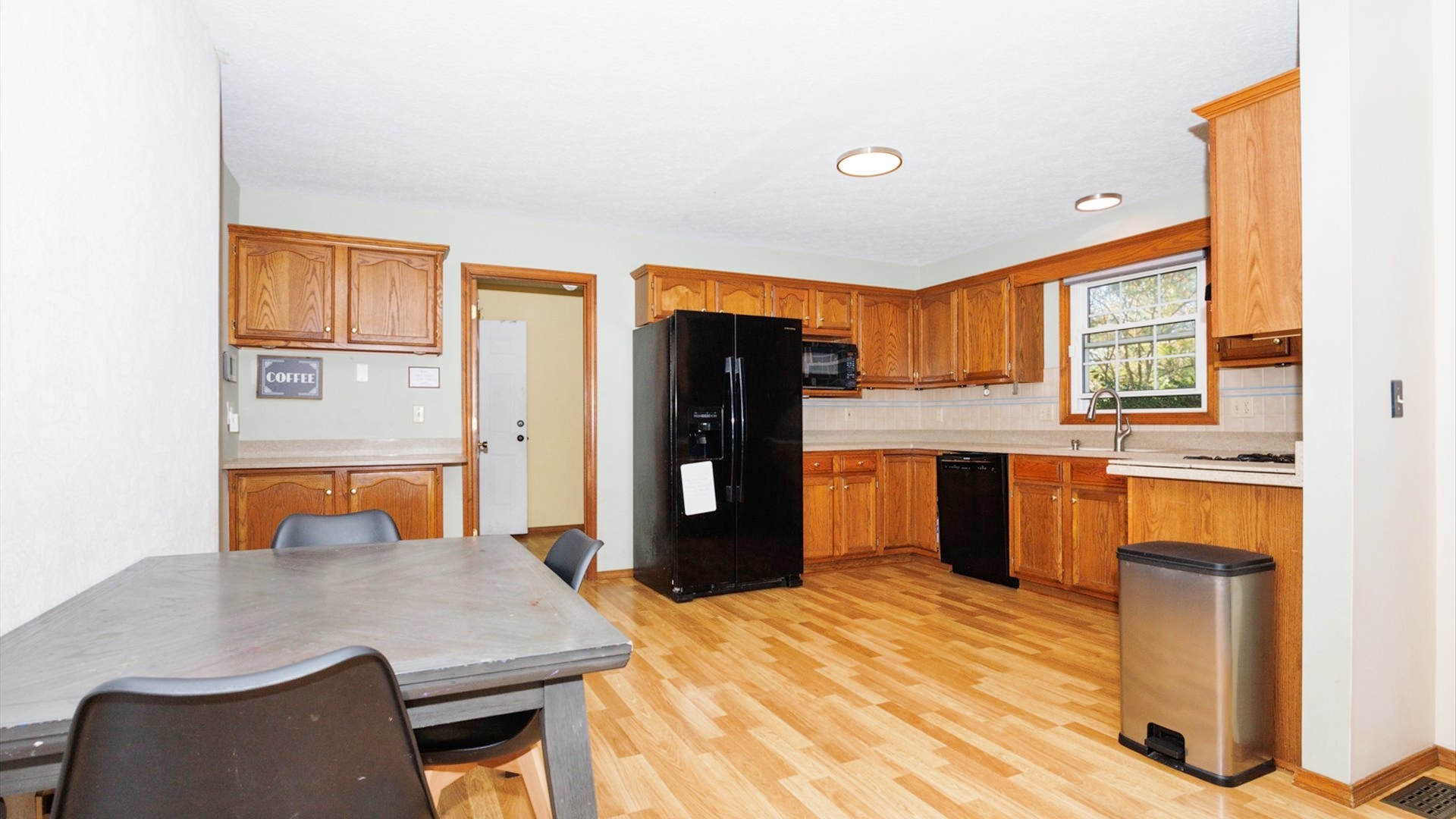 1206 Chatham Lane, Bloomington, IL 61704