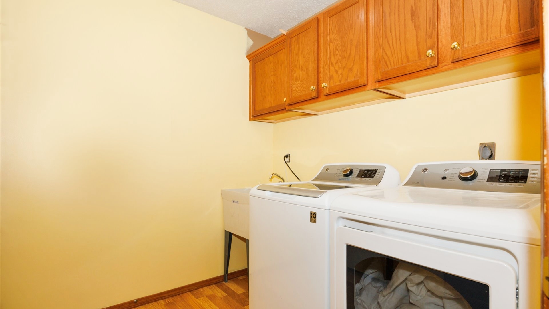 1206 Chatham Lane, Bloomington, IL 61704