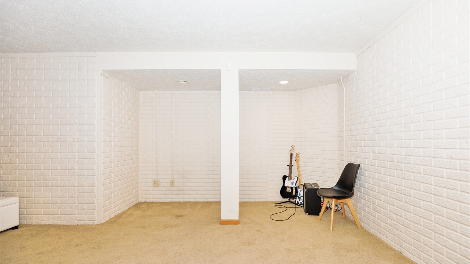 1206 Chatham Lane, Bloomington, IL 61704