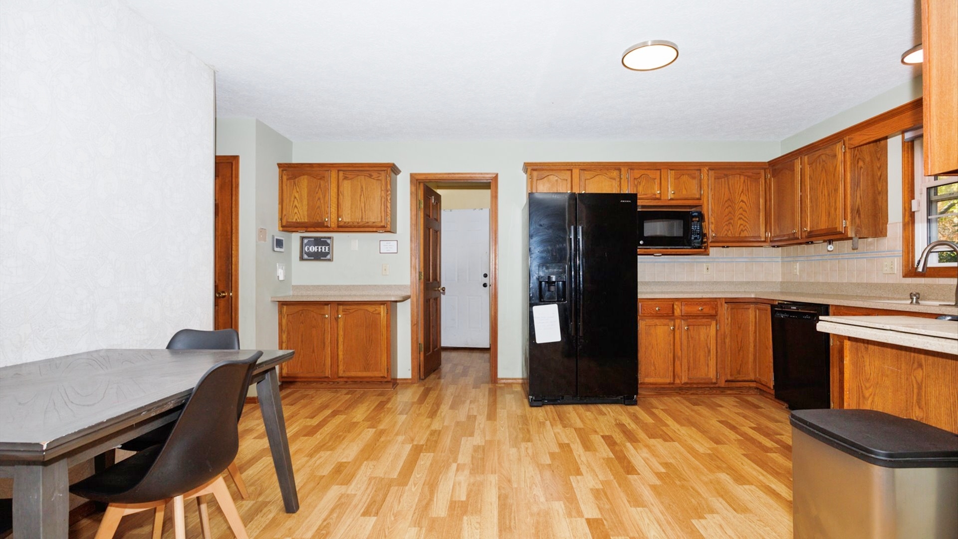 1206 Chatham Lane, Bloomington, IL 61704