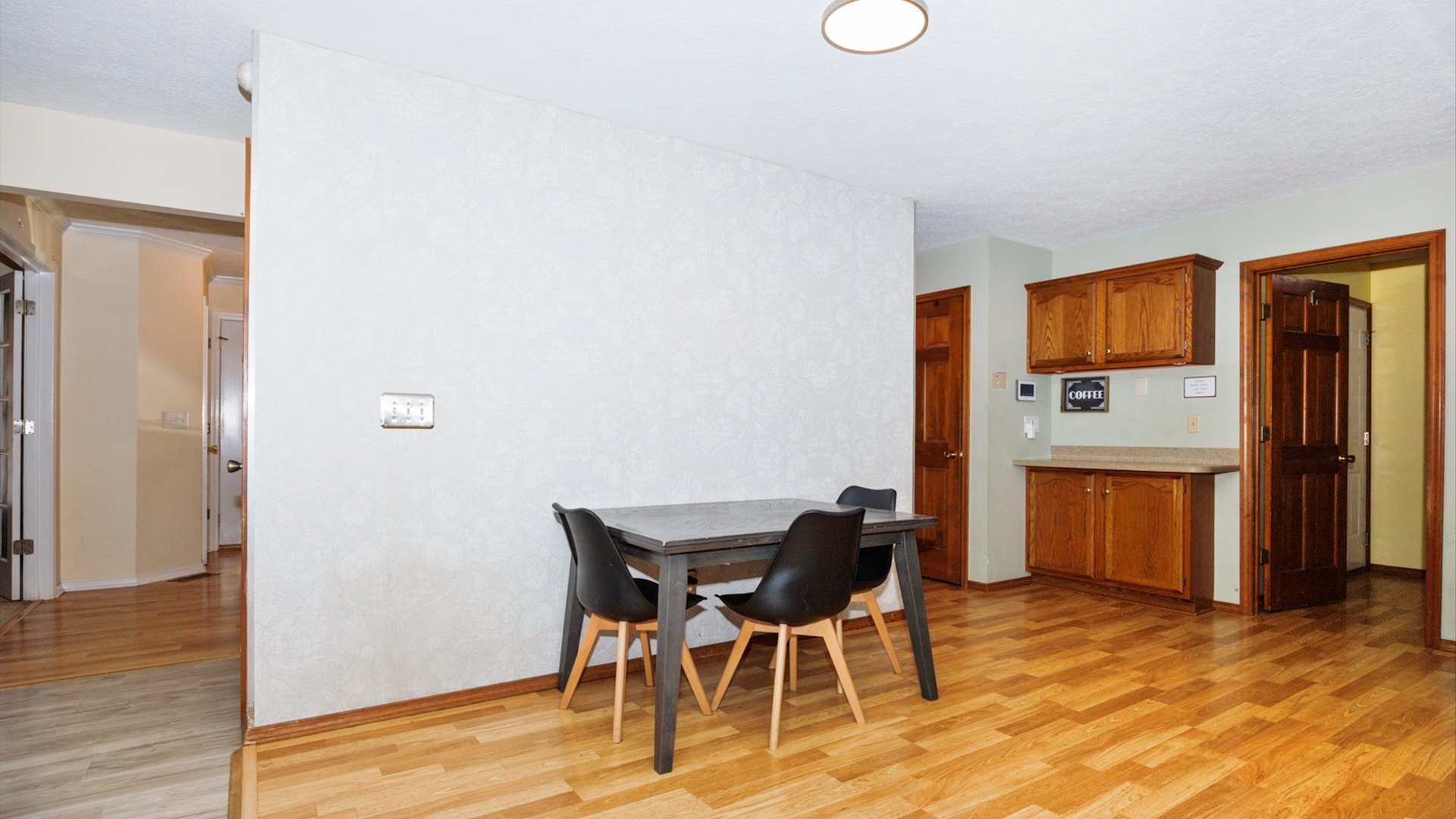 1206 Chatham Lane, Bloomington, IL 61704