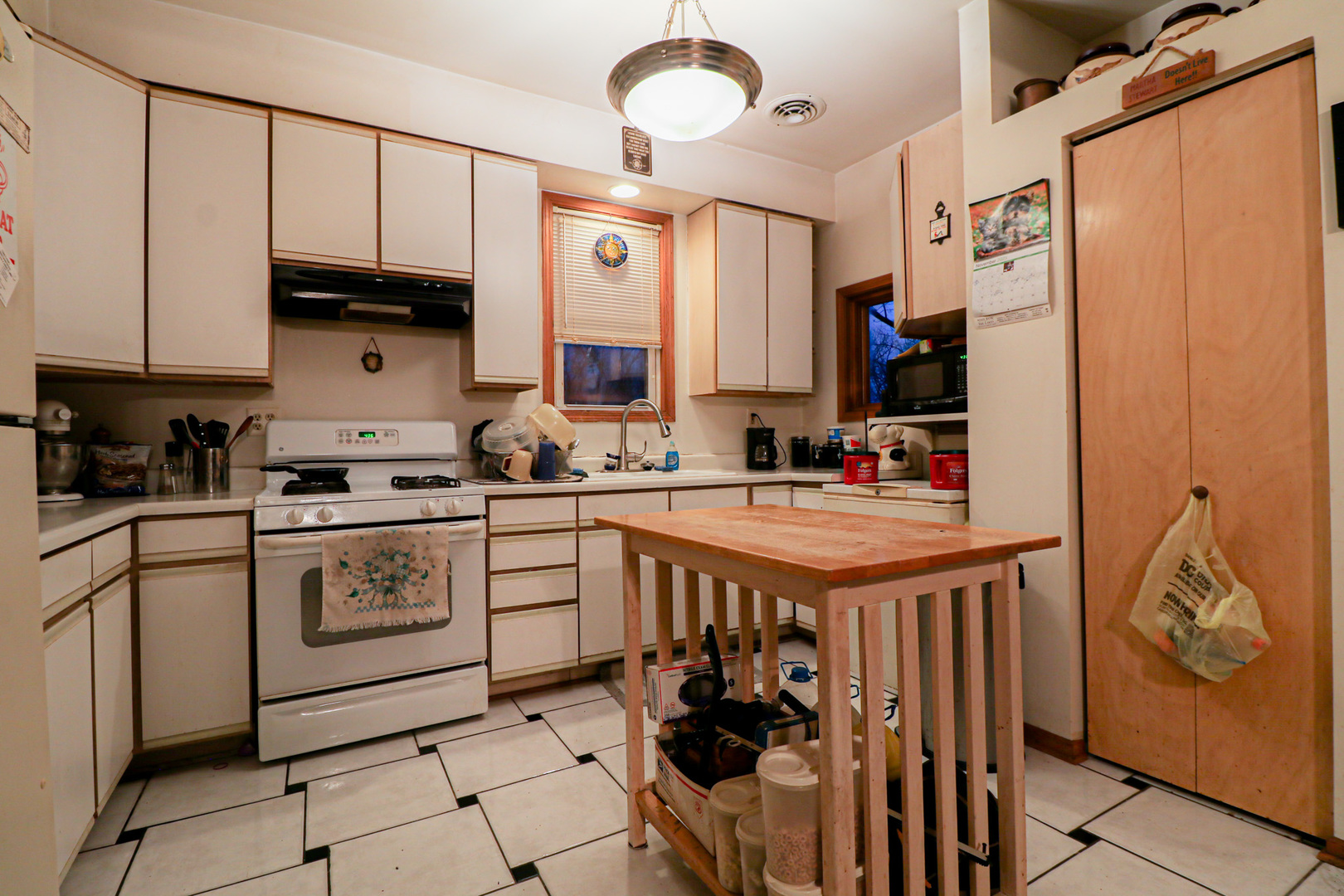 40523 N IL Route 83, Antioch, IL 60002