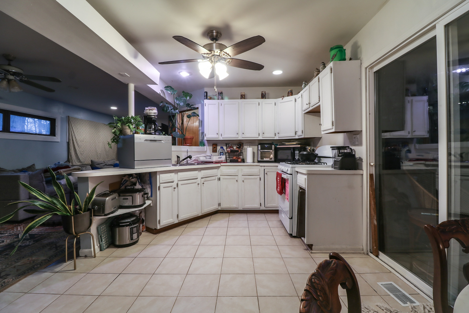 40523 N IL Route 83, Antioch, IL 60002