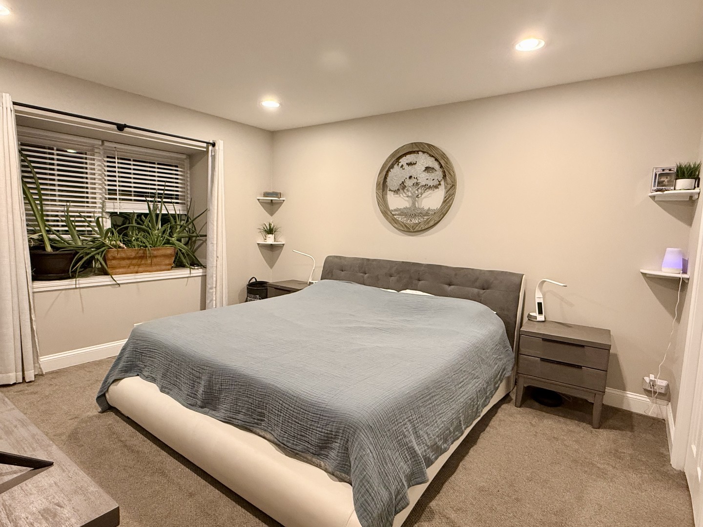 643 Burgundy Court #B, Elk Grove Village, IL 60007