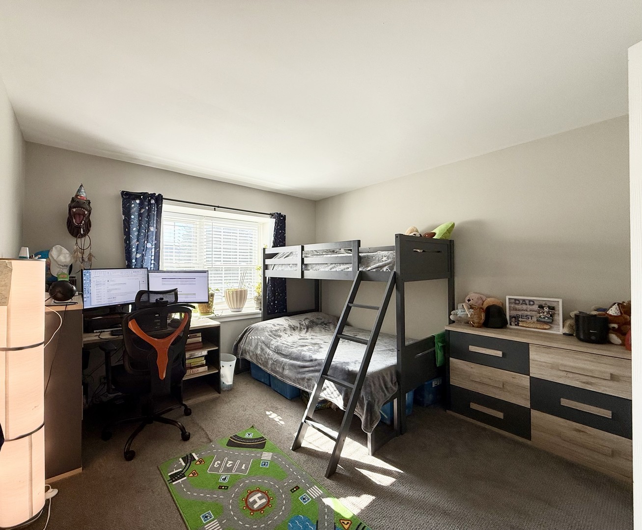 643 Burgundy Court #B, Elk Grove Village, IL 60007