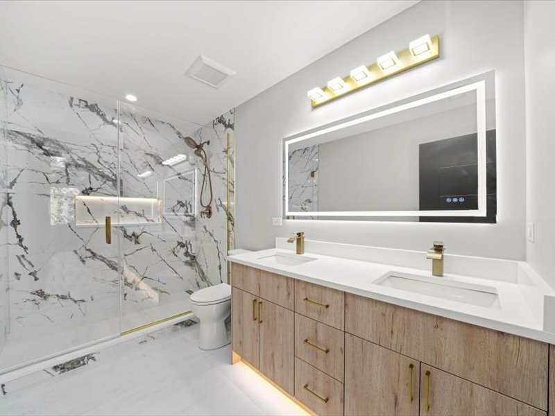 7137 S 87th Avenue, Justice, IL 60458