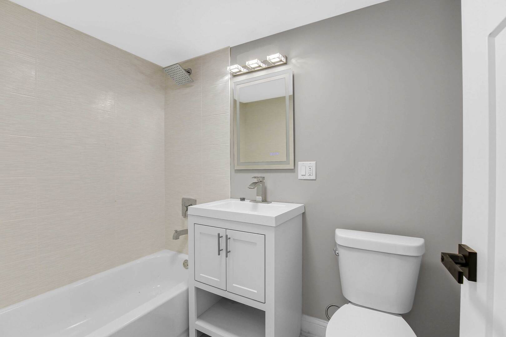 6150 S Ingleside Avenue, Chicago, IL 60637