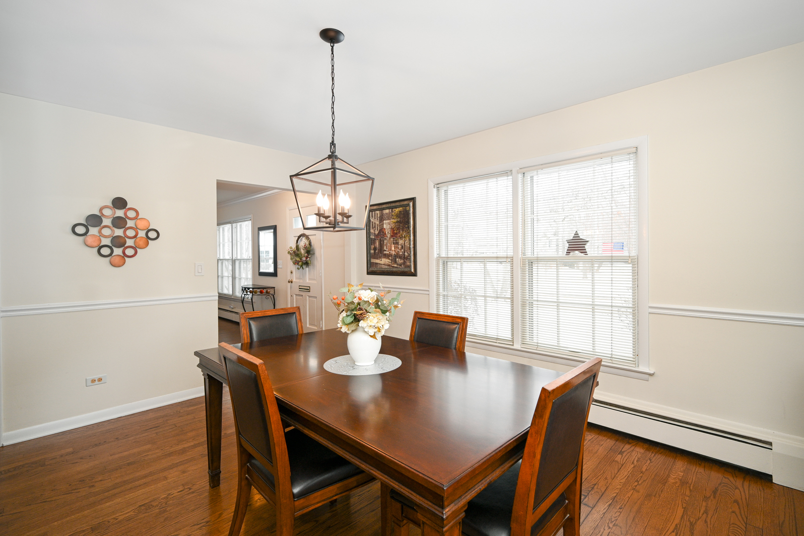 84 N Parkside Avenue, Glen Ellyn, IL 60137