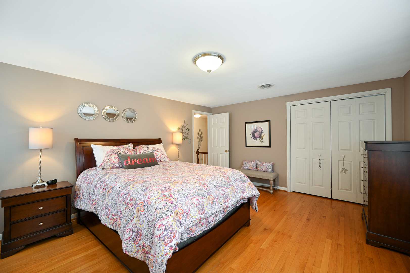 84 N Parkside Avenue, Glen Ellyn, IL 60137